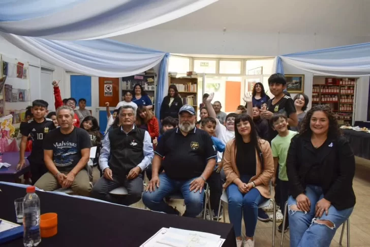 “Malvinas en colores”: niños compartieron con los veteranos de guerra
