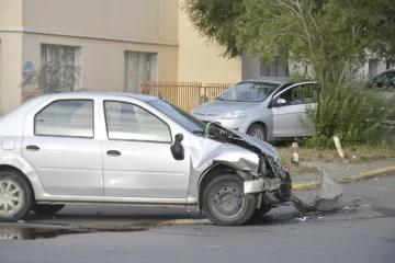 Grave choque entre dos autos en Río Gallegos