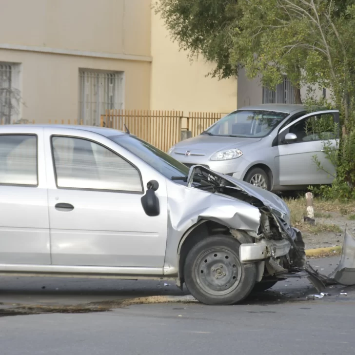 Grave choque entre dos autos en Río Gallegos