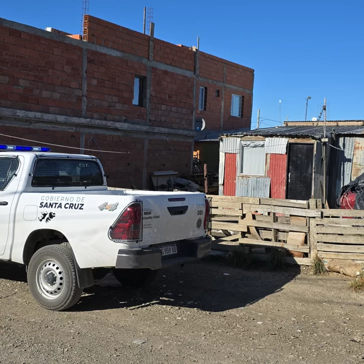 Allanaron la casa del hombre que amenazó a su expareja con un revólver en Río Gallegos