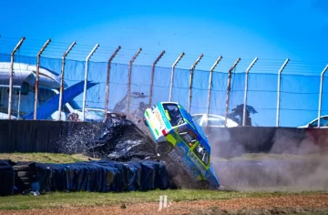 Susto en Paraná: el fuerte vuelco de “Willy” Bull que encendió las alarmas en el Turismo Pista
