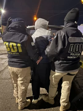 Dos personas detenidas acusadas de agredir a policías en controles preventivos