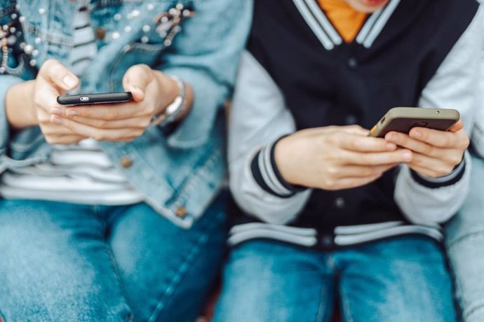 Alarma por menores que organizan peleas grupales en redes sociales: un demorado con 9 cuchillos
