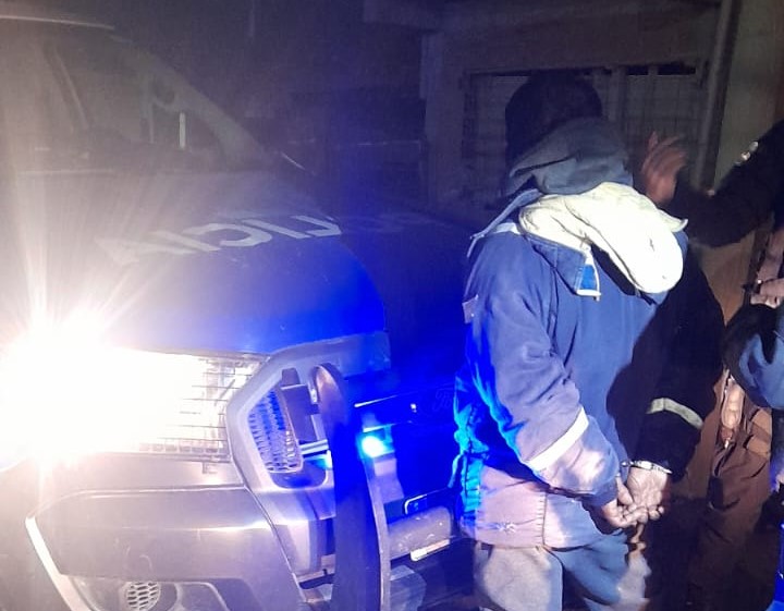 Fue detenido por robar herramientas y descubrieron que tenía un pedido de paradero activo