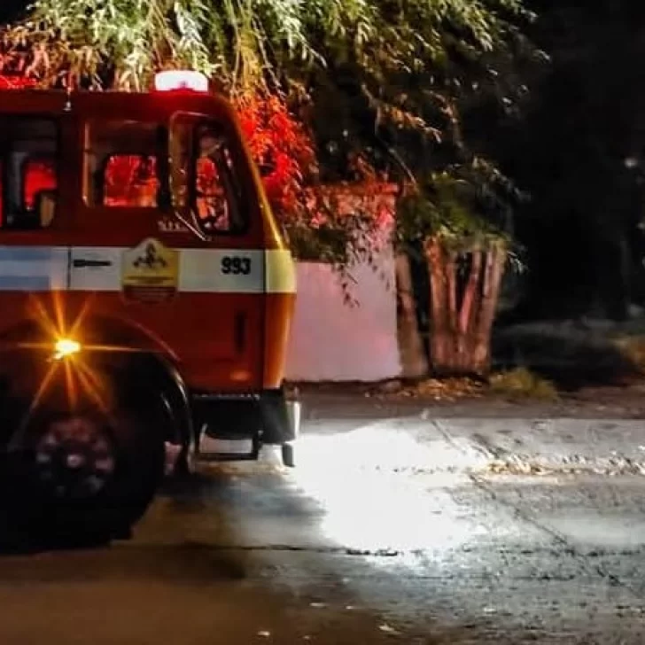 Bomberos de El Calafate debieron sofocar dos incendios en la noche del viernes