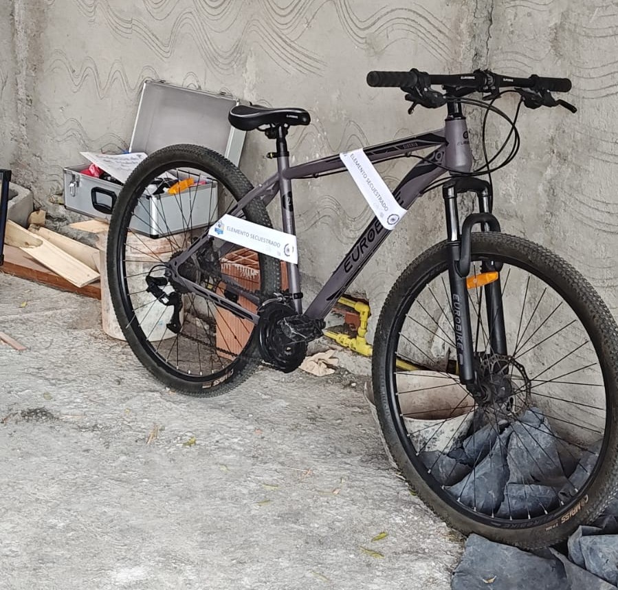  Una de las bicicletas secuestradas por las fuerzas de seguridad. (FOTO: POLICÍA SANTA CRUZ)
