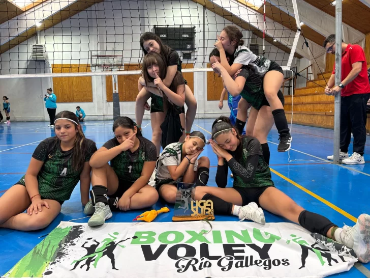Las “pibas” del Boxing no se achican: la Sub 14 de vóley gritó campeón en Chile