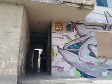 Desesperación y enojo por el desalojo de dos ancianas y dos menores de edad en un departamento del 2 de Abril