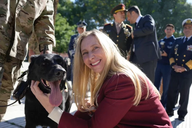 Karina Milei y Luis Petri participaron del homenaje a los “Perros de Guerra en Malvinas”
