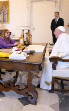 El encuentro de Alicia Kirchner con el Papa Francisco: “Sensibilidad social compartida”