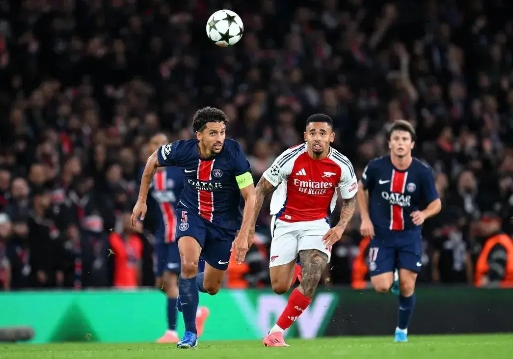  Arsenal y PSG juegan la semifinal del la Champions.