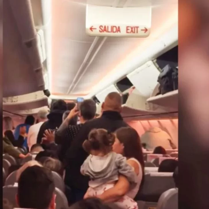 Vuelo desviado a Río Gallegos generó tensión entre los pasajeros: tuvo que intervenir la Policía