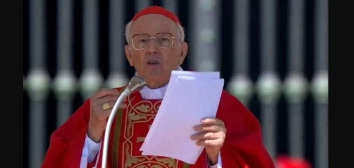 Cardenal Re en el funeral del Papa Francisco: un “pastor entre su pueblo” y un legado de misericordia