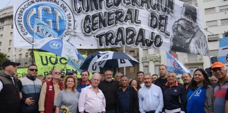 La CGT marchará el 30 de abril por el Día del Trabajador y convocó a gobernadores peronistas