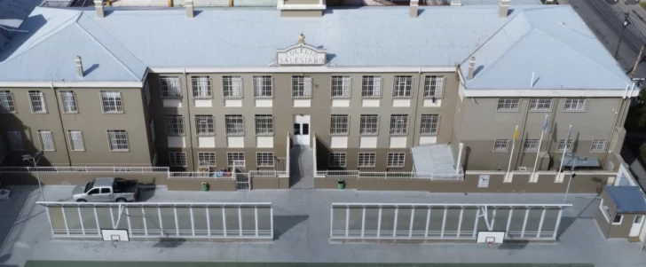 Suspenden clases en El Salesiano y la Escuela Laboral Domingo Savio por el fallecimiento del Papa Francisco