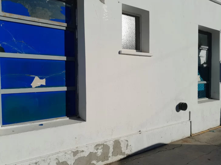 Caleta Olivia: volvieron a vandalizar el edificio del Concejo Deliberante