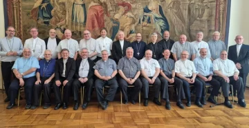 La Conferencia Episcopal Argentina expresó su “enorme tristeza” por la muerte del “Santo Padre Francisco”