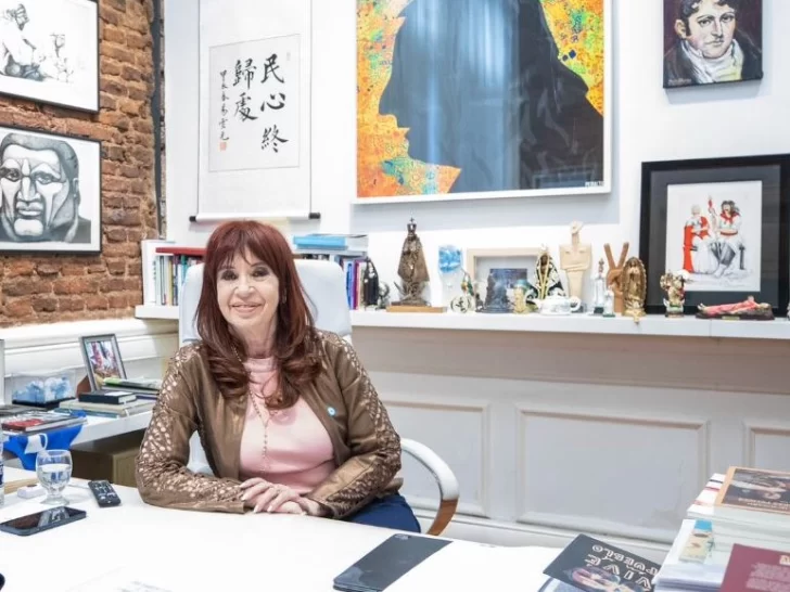 Cristina acusó a Javier Milei de realizar una devaluación del 30% impulsada por el FMI, disfrazada como “flotación entre bandas” del dólar