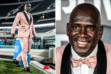 ¿Quién es Sir Castle? El DT de Barcelona SC que sorprendió con un smoking rosa frente a River en la Copa Libertadores