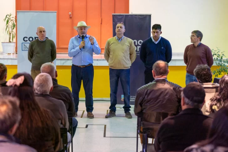 Othar Macharashvili encabezó una nueva entrega de títulos de propiedad