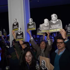 Al odio se responde con Don Osvaldo en alto