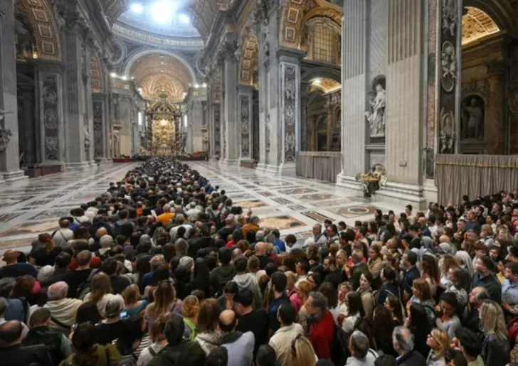 EN VIVO. Continúa la despedida del papa Francisco y el Vaticano se prepara para el funeral