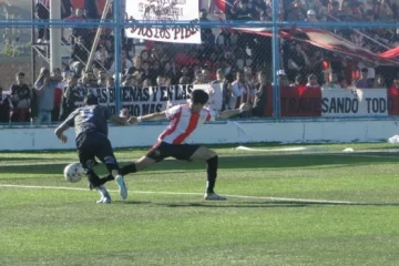 El Club Jupiter de Piedra Buena encabeza la Liga de Fútbol Centro