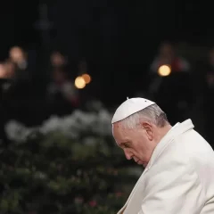 Caleta Olivia expresó su tristeza por la partida de Francisco