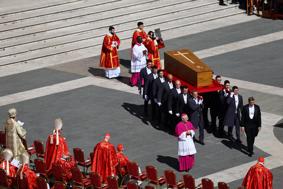 Funeral del Papa Francisco: último adiós con más de 250.000 personas en San Pedro y la Basílica de Santa María