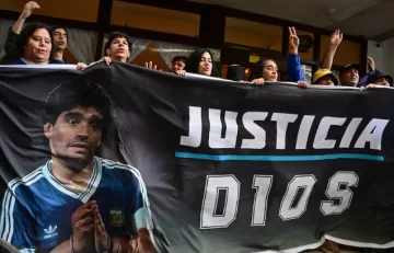 Juicio por Maradona: revelaron que “tenía una cirrosis avanzada”