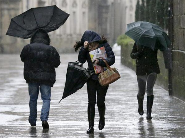 Alerta meteorológica para 11 provincias por fuertes vientos y tormentas