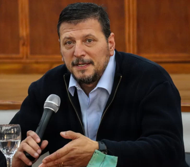 ¿Interna en la Campora? Gómez Bull salió a responder y dejó expuesto a más de uno