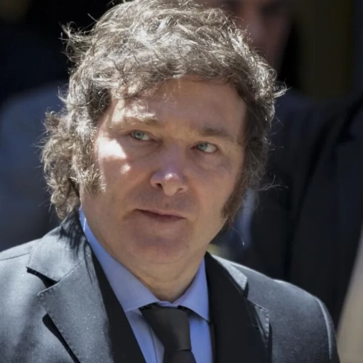 Milei regresó al país tras haber participado de los funerales del Papa Francisco
