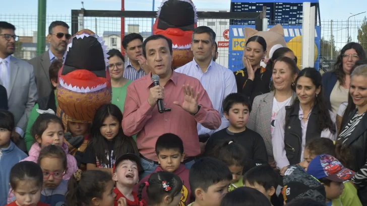 Con su Gabinete y rodeado de niños, Grasso inauguró la &#8220;Mini Ciudad&#8221;