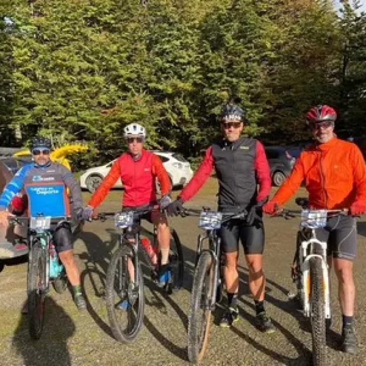 Ciclistas de El Calafate corrieron en la Terra Australis en Chile