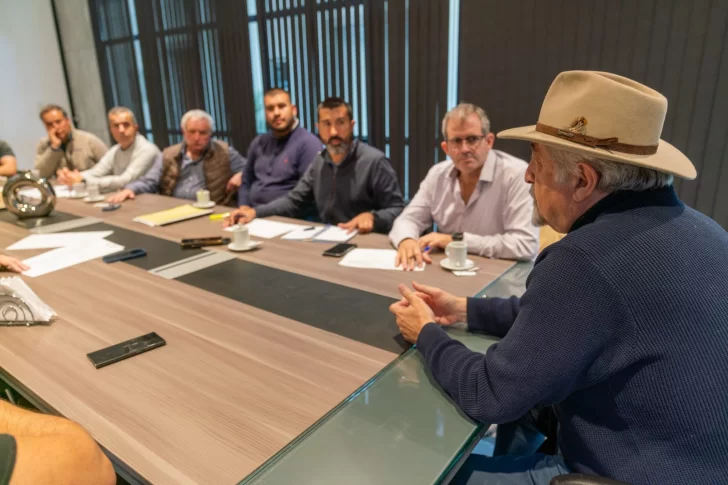  El intendente Othar Macharashvili, convocó a la Distribuidora y contratistas para agilizar las obras.