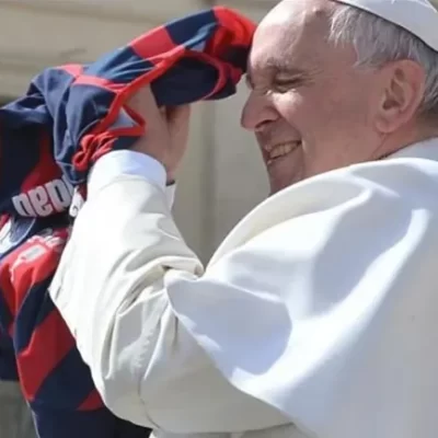 Muerte del Papa Francisco: la impactante coincidencia entre su carnet de socio de San Lorenzo y su fallecimiento