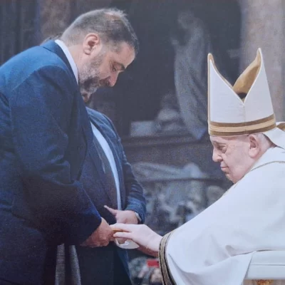 La gratitud de Claudio Perusini y su esposa: “Gracias a Dios por el trabajo incansable del papa Francisco”