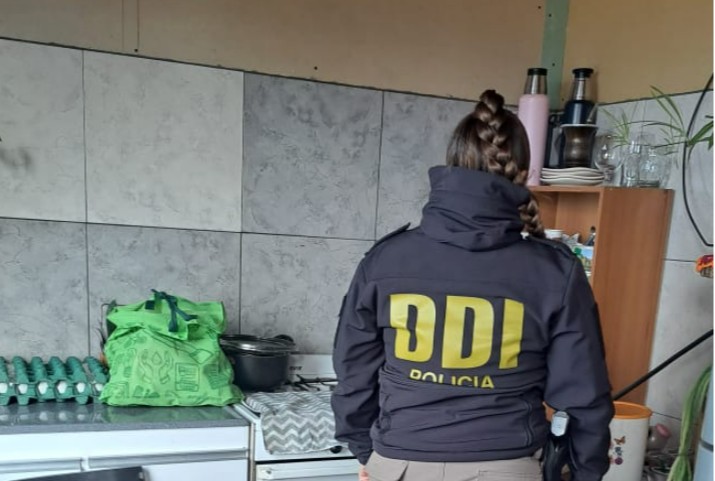 Cuatro allanamientos en El Calafate por robos: tres detenidos y un arsenal de elementos secuestrados