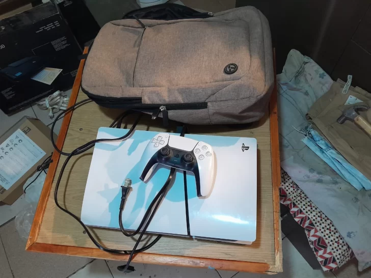 Cuatro allanamientos en El Calafate por robos: tres detenidos y un arsenal de elementos secuestrados Cuatro allanamientos en El Calafate por robos: tres detenidos y un arsenal de elementos secuestrados