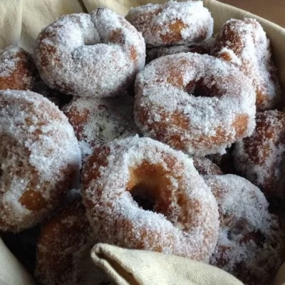 Receta de rosquitas azucaradas, un clásico de la merienda fácil y económico