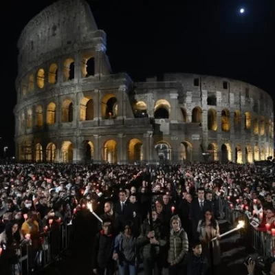 Coliseo: el Papa Francisco preparó las lecturas pero no pudo participar del tradicional Vía Crucis