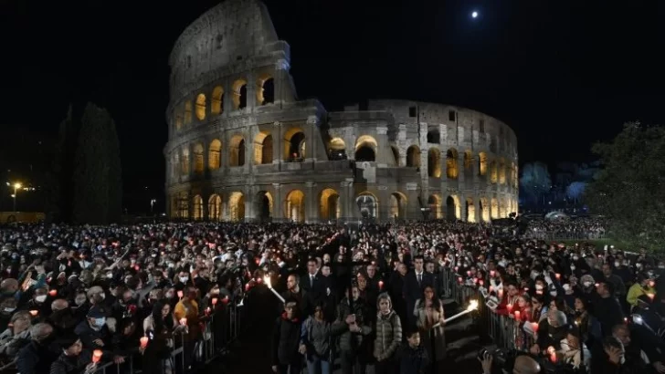 Coliseo: el Papa Francisco preparó las lecturas pero no pudo participar del tradicional Vía Crucis