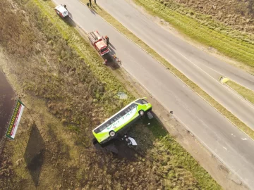 Detalles exclusivos: el colectivo que salió de Caleta Olivia y volcó en la ruta debía a ser reemplazado pero nunca lo cambiaron