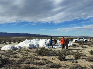 El Gobierno del Chubut encontró en El Escorial los restos que faltaban del globo de la NASA