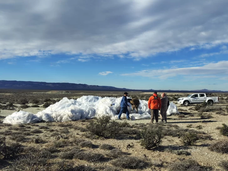 El Gobierno del Chubut encontró en El Escorial los restos que faltaban del globo de la NASA