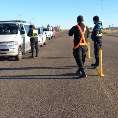 Más de 180 personas identificadas en controles preventivos en las rutas de Santa Cruz