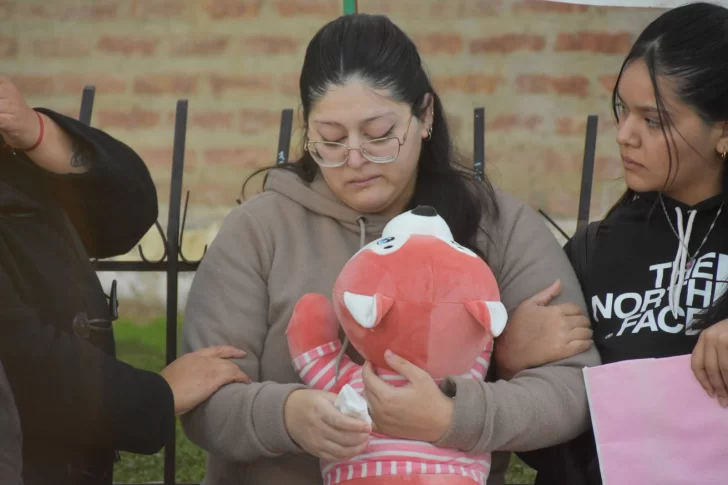 Sigue en investigación la muerte de la beba Zoe en un hospital de Santa Cruz y la madre busca psicólogo