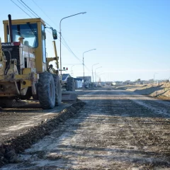 El Municipio de Río Gallegos avanza con el perfilado de calles antes de la llegada del invierno