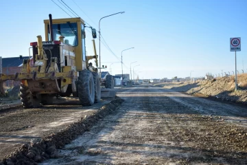 El Municipio de Río Gallegos avanza con el perfilado de calles antes de la llegada del invierno